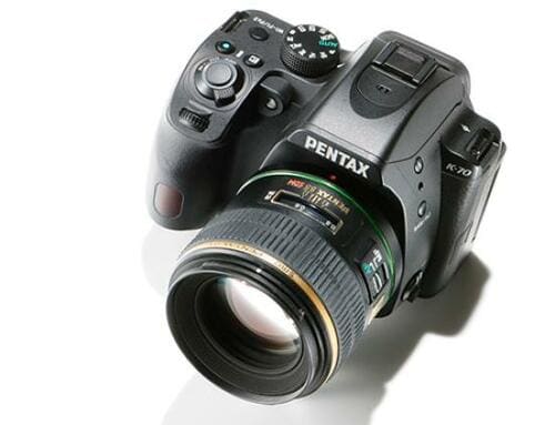 6位: 低価格ながら防塵防滴仕様リコー「PENTAX K-70」
