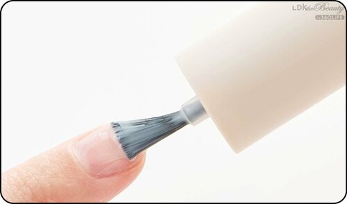 使用感：短めのハケで塗りにくい マニキュア・ネイルポリッシュおすすめ イメージ