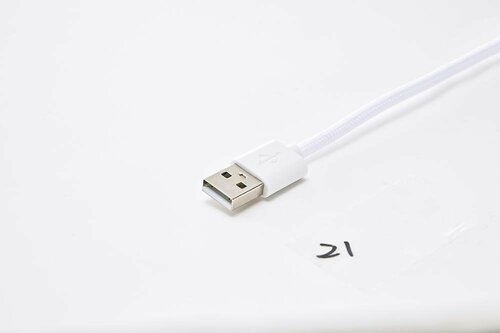 電源とのコネクタはタイプA