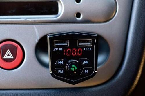 わかりやすいボタン配置で操作性◎ Shayson「FMトランスミッター」 イメージ6