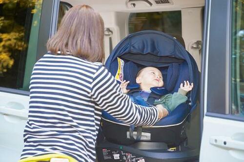 カーメイト「エールベベ クルット6i グランス」2