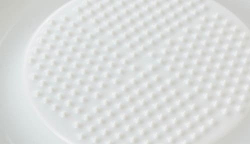 セラミック素材がつかえることなくなでるだけでおろせる キッチン用品おすすめ イメージ