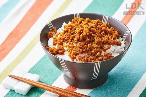 ご飯にのせてたんぱく質たっぷり丼に イメージ
