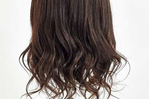 毛束感や濡れ感のある仕上がりがほしいときはバーム ヘアワックス、スタイリング剤おすすめ イメージ