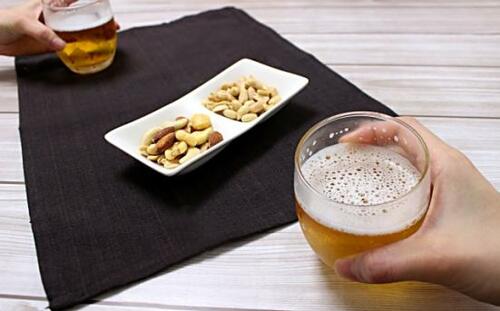ゆっくり楽しみたい晩餐でもビールは10分でぬるくなる…