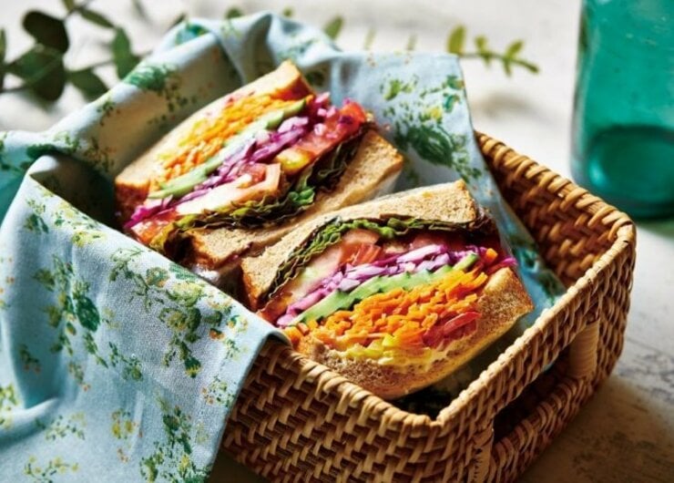 【全粒粉食パン】野菜がペロリといける！ ベジタブルサンドイッチの作り方｜『LDK』とプロがレシピ伝授！