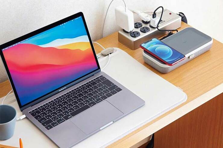 机の上が片付くおすすめ収納アイテム7選！ 引き出しがなくてもスッキリのイメージ