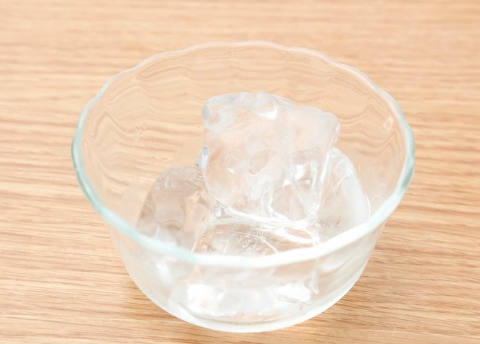 ウイスキーが似合う「透明な氷」実はお家で作れるんです