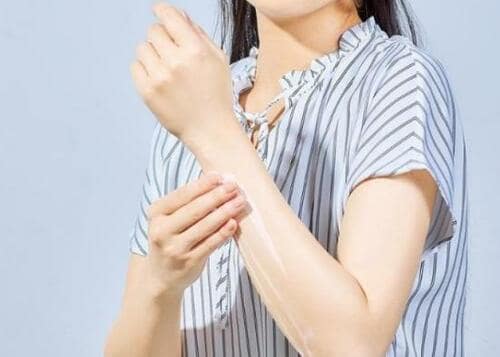 大容量で顔もカラダも守れるマザーアンドドーター「UVボディ&フェイスジェル」 日焼け止めおすすめ イメージ2