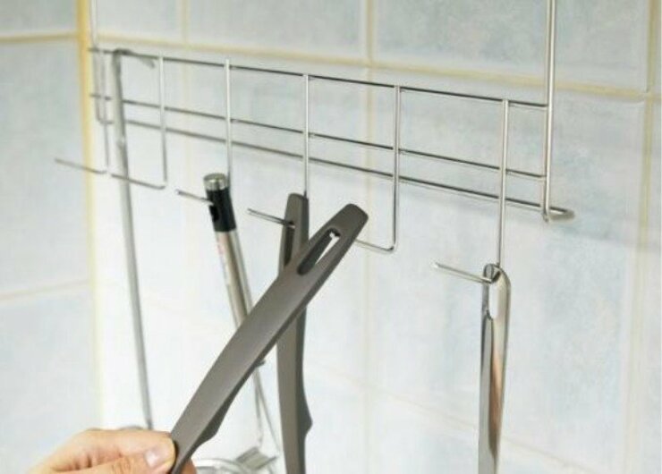 吊るせば拭き掃除がラク！ キッチンツールフックおすすめ5選。LDKが試しました