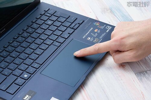 トラックパッド ASUS「Zenbook 14 OLED UX3405MA-U7161W」おすすめ イメージ