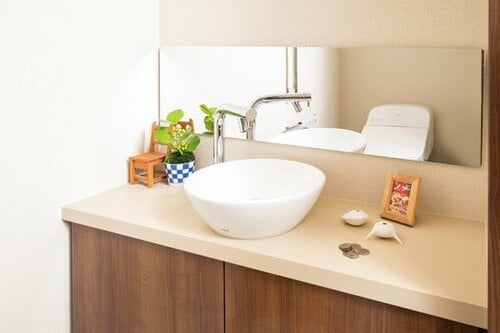 Jパルス:壁に貼るだけの割れにくいあんしんミラー