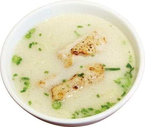 8位: 鶏肉を味わうおだやかスープ「旨みスープのとり白湯そば」 イメージ