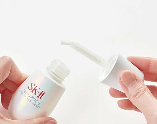 オートで補充される容器が使いやすい 美白美容液おすすめ イメージ