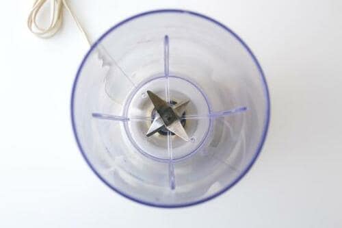 掃除ワザ1：卵の殻でミキサーの隠れ汚れを落とす イメージ6