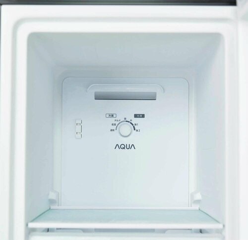 【使い勝手】温度調節の操作部が庫内の奥にある セカンド冷凍庫おすすめ イメージ