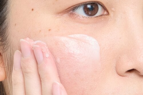 クレンジングバームなら、しっかりメイクも落とせてうるおいも守る！ クレンジングバームおすすめ イメージ