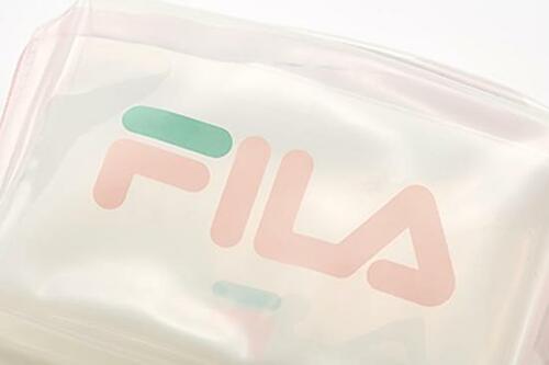 7位: sweet「FILA ビニールポーチ&マルチボトル5点」