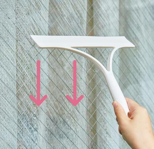 STEP5：スクイージーで水を切る イメージ