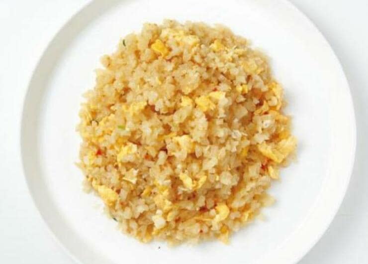 糖質オフで低カロリー「カリフラワーご飯」おすすめ2選｜『LDK』と料理のプロが実食