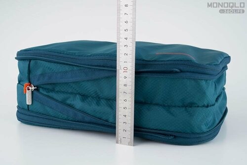 ▼圧縮前:12.5cm 衣類圧縮袋おすすめ イメージ