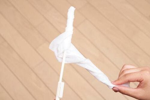 巻きつけて塗らすだけ セリア「取り替え式 スキマ棒」 イメージ2