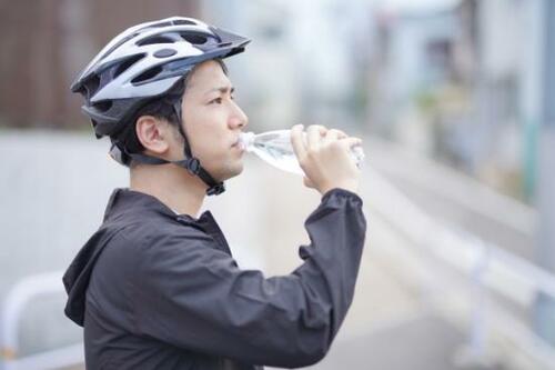 選びのポイント5:重量はさほど気にする必要がない ボトルケージおすすめ イメージ