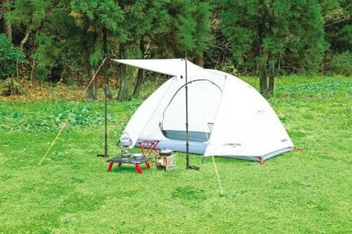 屋根下の空間を拡張できるキャプテンスタッグのソロテント イメージ2