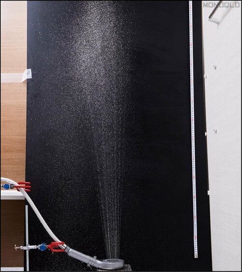 細かくて均一なシャワーが勢いよく噴き出した 高級シャワーヘッドおすすめ イメージ