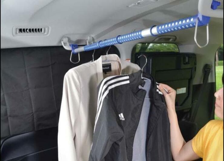 【1分で取り付け可能】車中泊はカーテンと洋服掛けで快適度が劇的アップします
