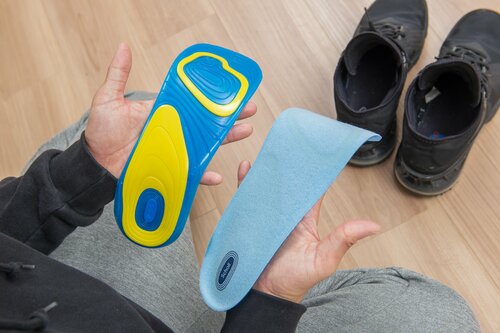 ウォーキングや立ち仕事用には専用のインソールを インソールおすすめ イメージ2