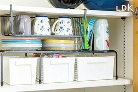 賃貸の狭い食器棚でもガッツリ大容量を収納！ カインズの伸縮棚&ラックが超優秀な話【LDK】