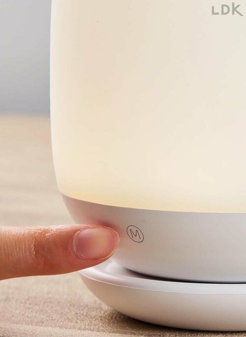 ボタンで色味を調節 ニトリのLEDランタンおすすめ イメージ2