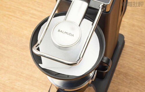 フィルターの種類は味わいに影響! 高級コーヒーメーカーおすすめ イメージ3