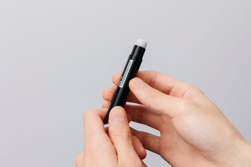 仕上がりの良さと使いやすい細さがイイ！ メンズ色付きリップおすすめ イメージ3