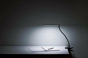 クリップ型読書灯おすすめランキング6選 | 寝ながら読書にピッタリな1台は…