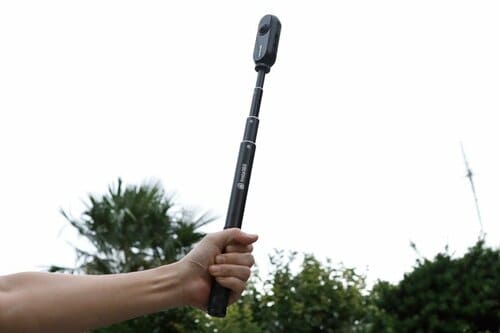 どうなっているの？バッチリ消えてしまう自撮り棒 イメージ