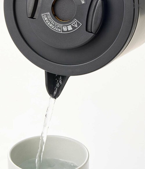 ピンポイントで注ぎやすい おしゃれな電気ケトルおすすめ イメージ