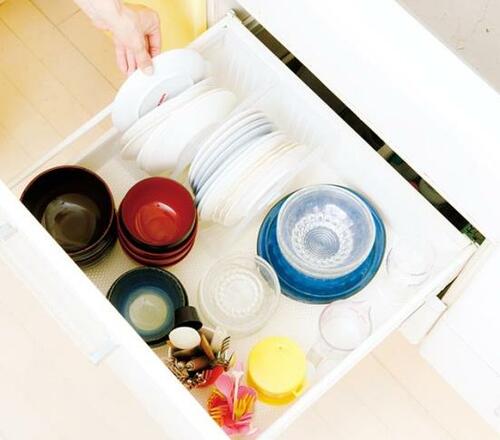 立てる収納にぴったりなダイソー「お皿スタンド」 イメージ2