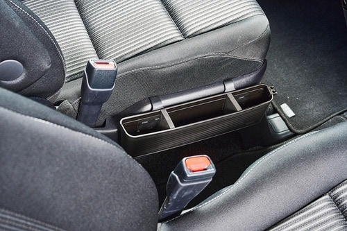 車内がスッキリ片付く車用小物入れとは? 車用小物入れおすすめ イメージ