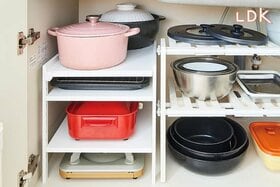 「コンロに鍋を出しっぱなし」からの、卒業。重たい鋳物鍋も受け止めるヤツが最強でした【LDK】
