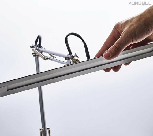 テストで実証：他製品よりもスムーズに動く! デスクライトおすすめ イメージ