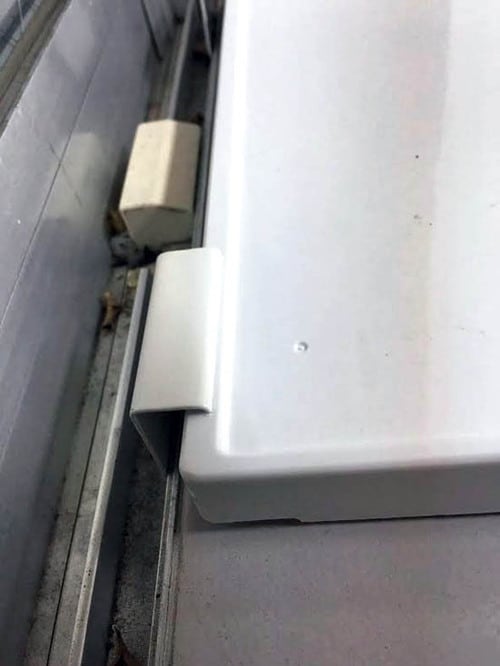 ポイント1：狹い窓枠を広げる拡張台で収納力アップ イメージ2