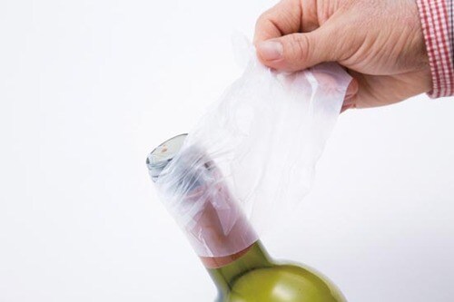 飲みかけワインの劣化は研究用フィルムで防げます