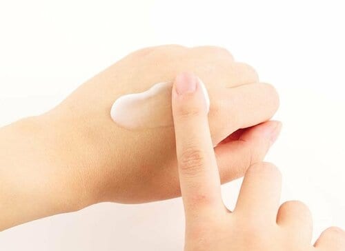 選び方1:保湿力があるかどうか 安いハンドクリームおすすめ イメージ