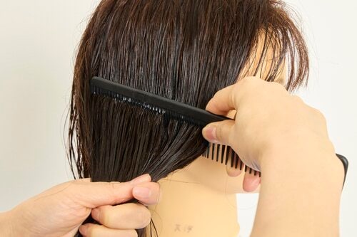 美容師さんが使ってそう!な形状 トリートメントコームおすすめ イメージ