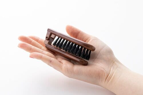 便利な折りたたみタイプ ヘアブラシおすすめ イメージ