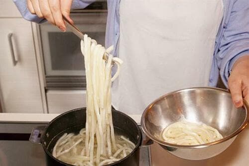 菜箸よりも便利! 細かい 作業はトングにお任せを イメージ2