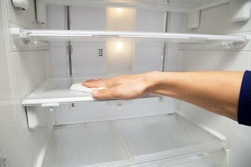 冷蔵庫の中は1日1段ずつ拭き上げよう！ イメージ2