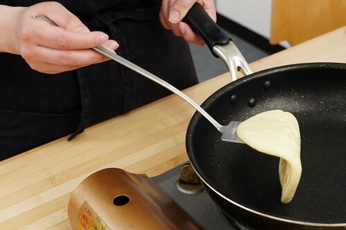 17位: 一菱金属 すくいやすく返しやすいターナー